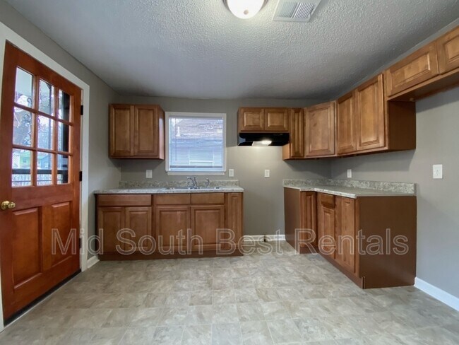 Foto del edificio - 1390 Orgill Ave