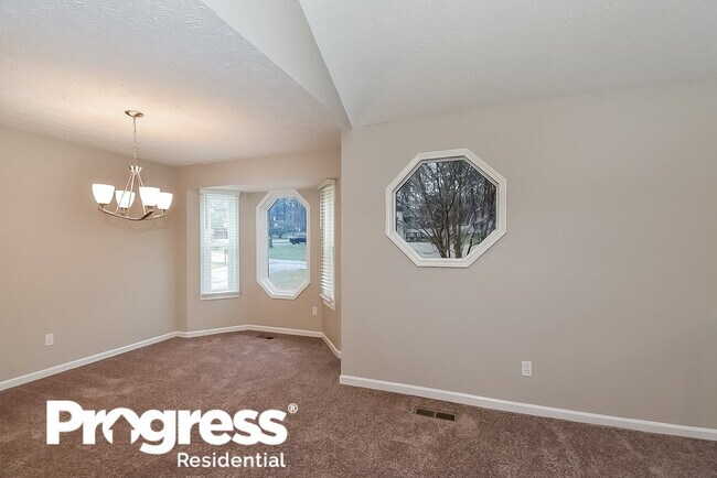 Building Photo - 3258 Willa Way
