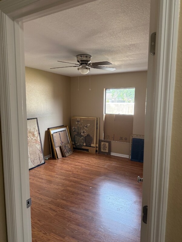 Foto del edificio - 721 Sandy Creek Dr