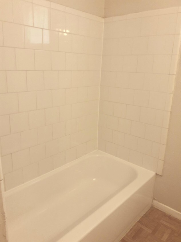 Foto del edificio - 7812 Tierwester St