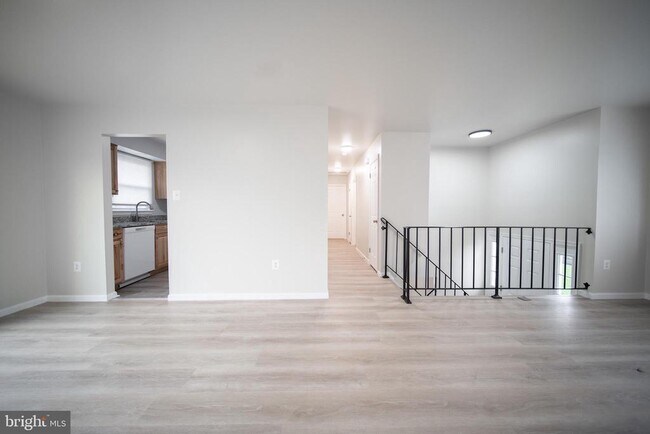 Foto del edificio - 11209 Caroline Ave