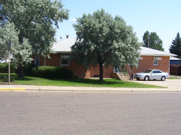 Primary Photo - 1467 W Villard St