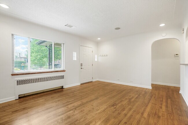 Building Photo - Two bedroom gem in the heart of Sloan's!