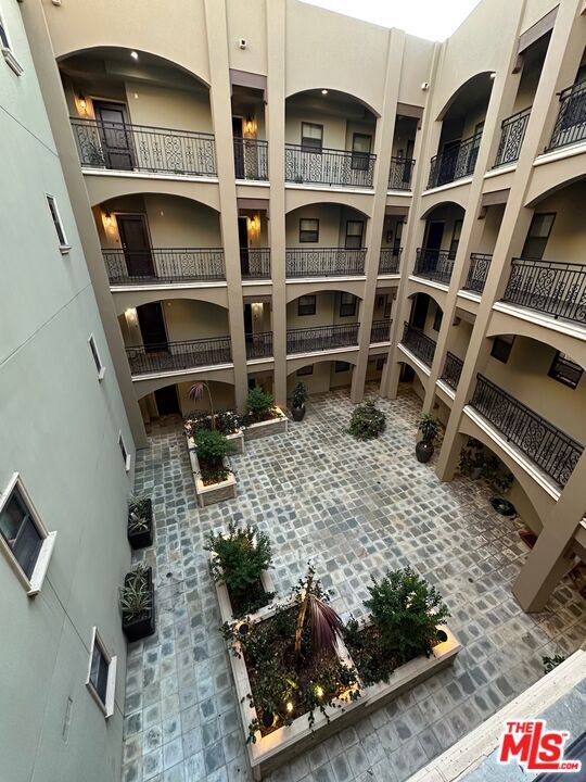 Foto del edificio - 12104 Hoffman St