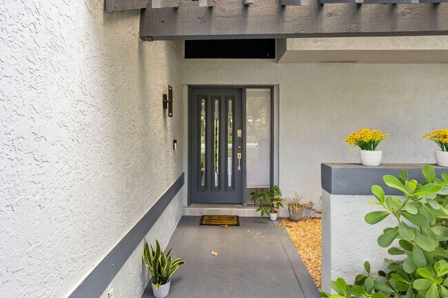 Foto del edificio - 6601 Sweet Maple Ln