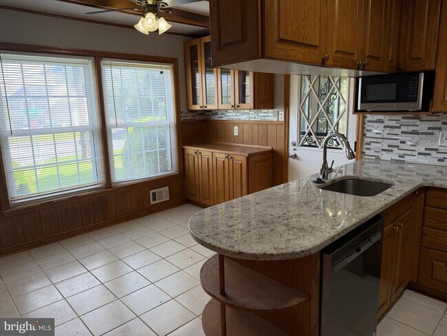 Foto del edificio - 13100 Cabinwood Dr