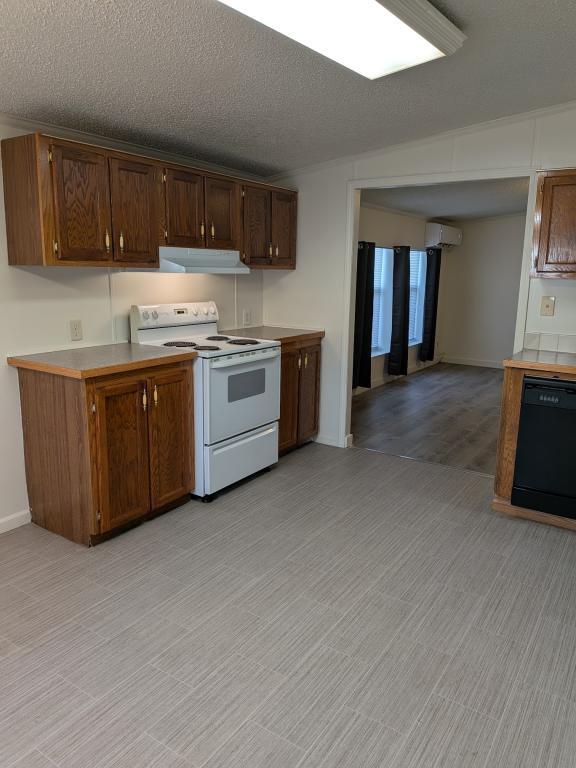 Foto del edificio - 8023 Upham Dr