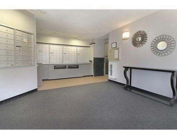 Building Photo - 200 Swanton St