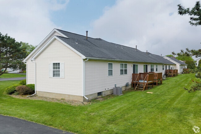 Building Photo - Crystal Commons Townhomes