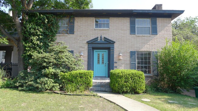 Foto del edificio - 310 West Mistletoe Avenue