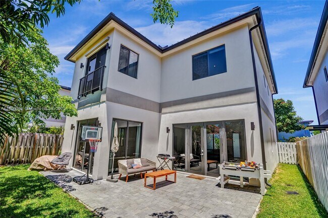 Foto del edificio - 7759 SW 99th St