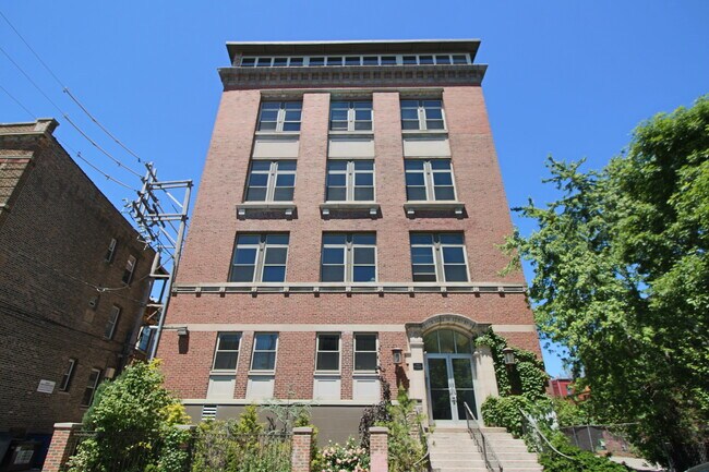 Foto del edificio - 1470 W Carmen Ave