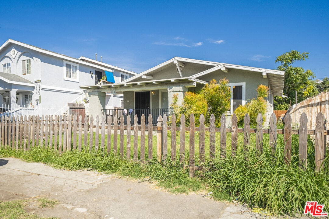 Foto principal - 231 E 85th St