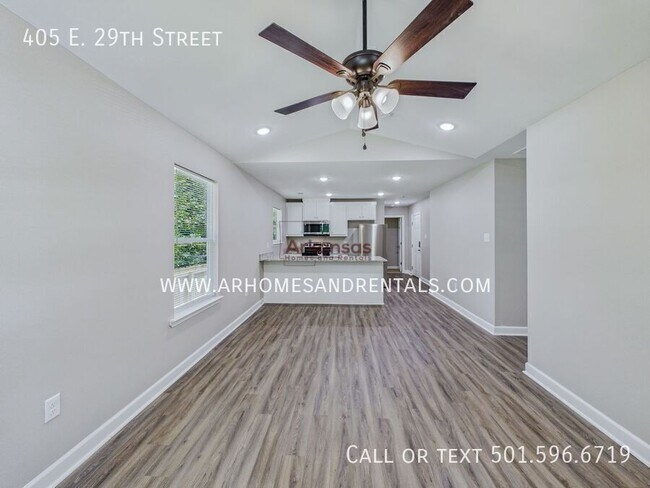 Building Photo - 405 E 29th St