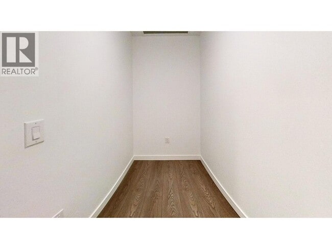 Building Photo - 1680 E 12th Ave