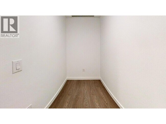 Photo du bâtiment - 1680 E 12th Ave