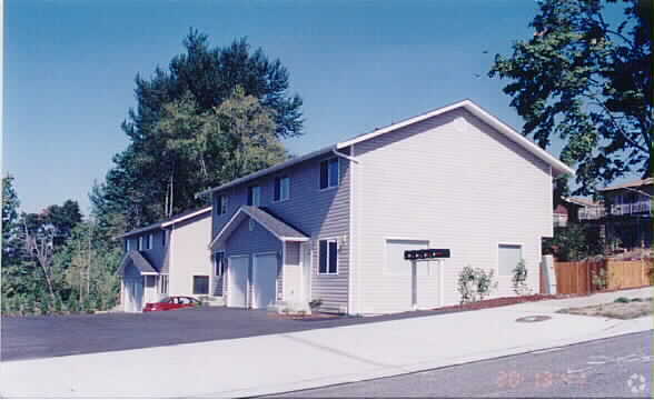 Foto principal - 1520 S Puget Dr