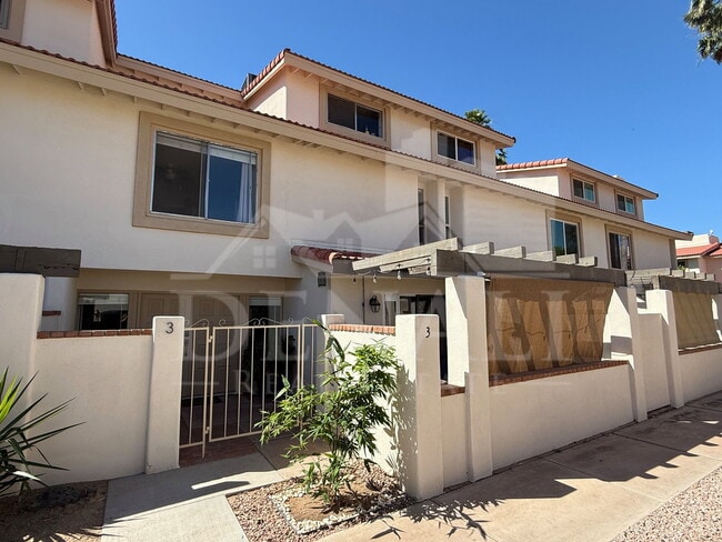 Photo - 7920 E Arlington Rd Townhome