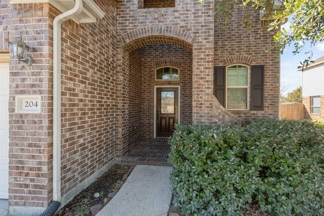 Foto del edificio - 204 Echo Brook Ln