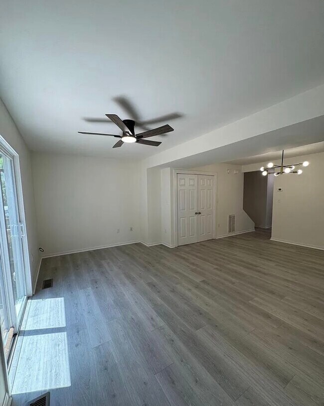 Foto del edificio - 723 Hemlock St
