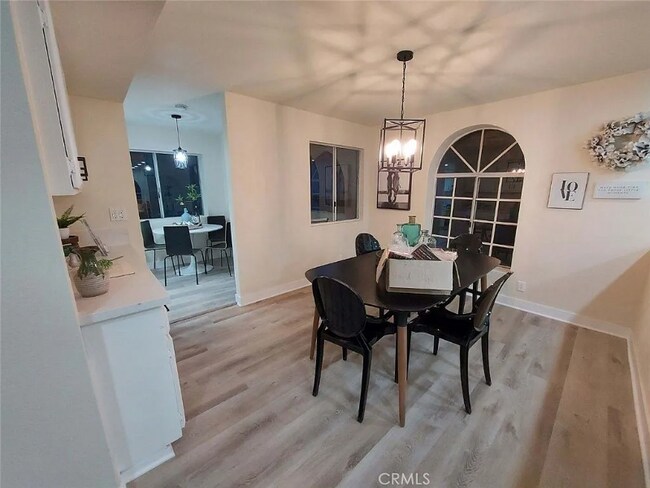 Foto del edificio - 2440 Manhattan Beach Blvd