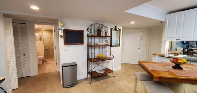 Foto del edificio - 236 Pebble Beach Blvd