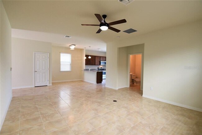 Building Photo - 3590 Southern Cross Loop