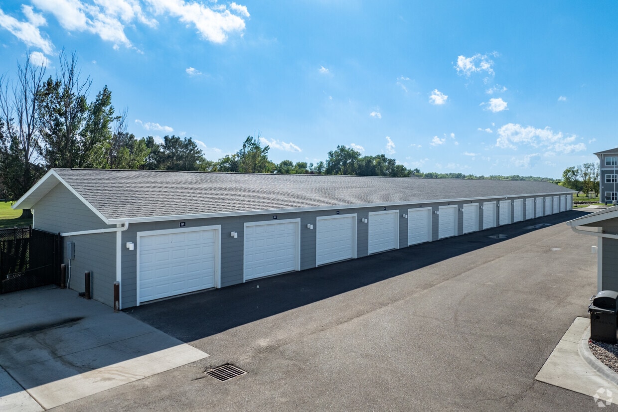 Primary Photo - Dakota Estates