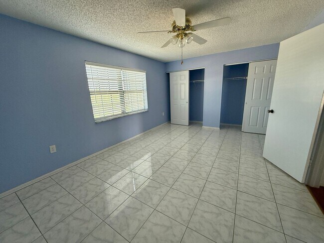 Foto del edificio - CONCORD VILLAGE 1/1 SPACIOUS 820 SF CONDO