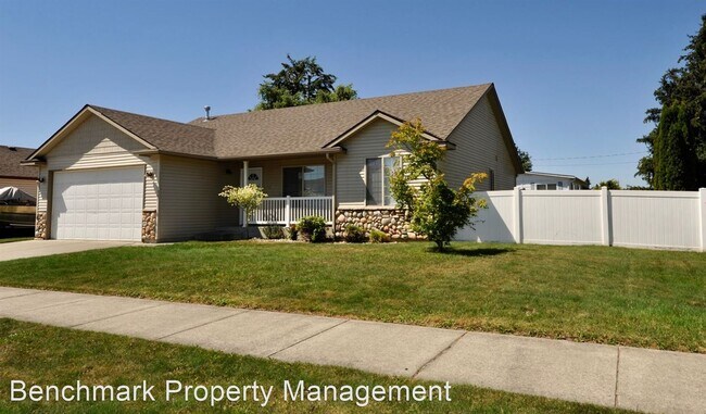 Building Photo - 3 br, 2 bath House - 9347 N. Macie Loop