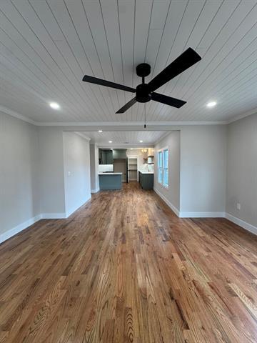 Building Photo - 911 N Spring St