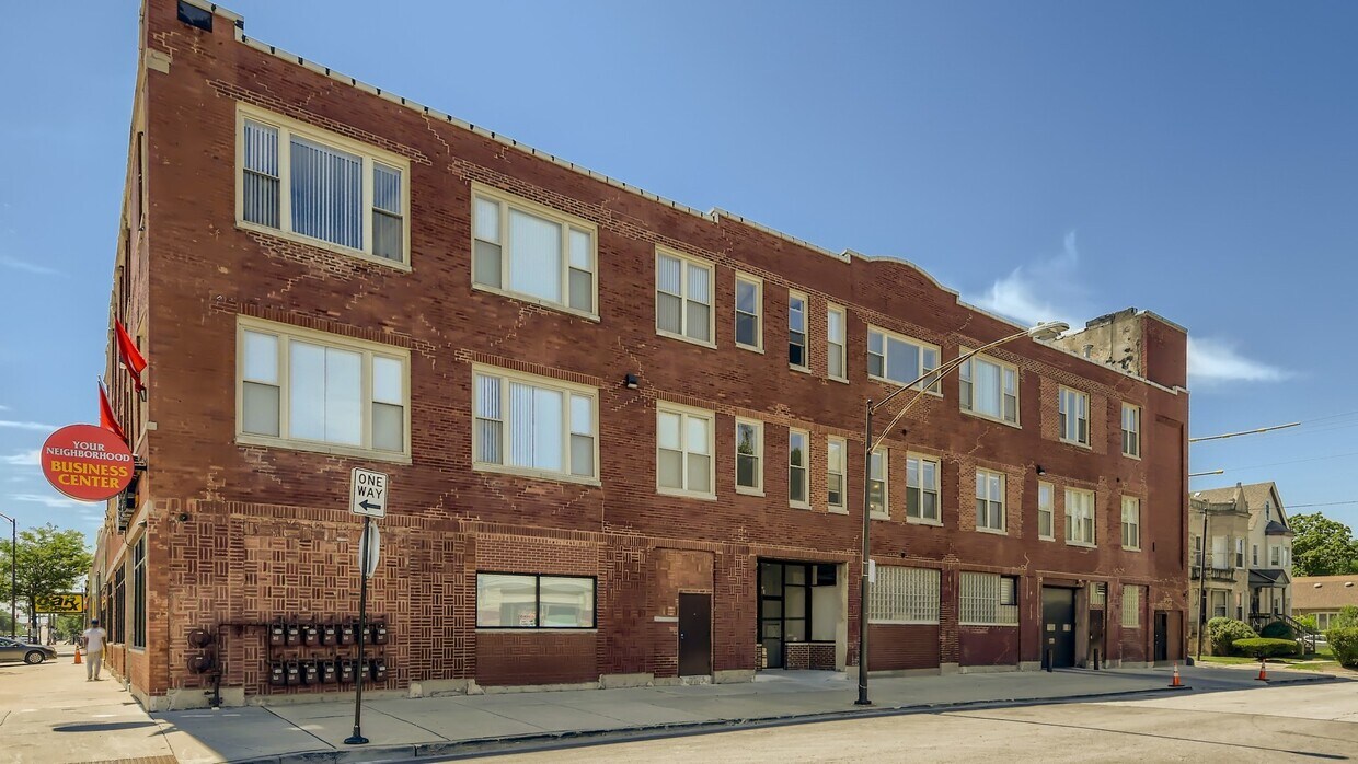 Primary Photo - 7400 S Stony Island Ave