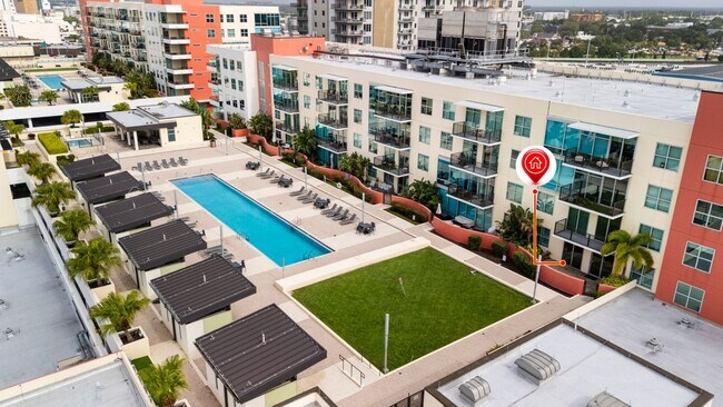 Foto del edificio - 1208 E Kennedy Blvd