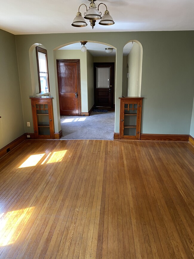 Dining room - foyer - 1017 Prospect Ave