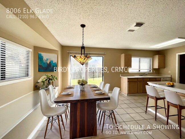 Foto del edificio - "Charming 3-Bed Oasis with 2 Full Baths in...