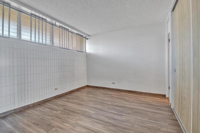 Foto del edificio - 4300 Waialae Ave
