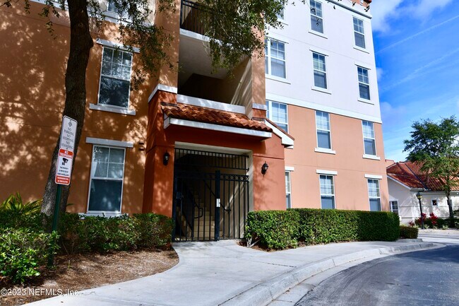 Foto del edificio - 10435 Mid Town Pkwy