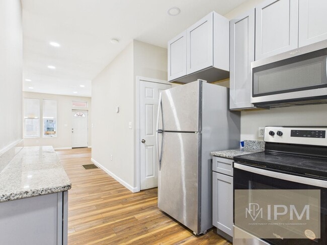 Building Photo - Charming 3 Bedroom, 2 Bath Home in Harrisburg, Pa!