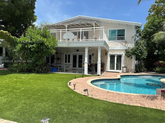 Building Photo - 1524 Argyle Dr