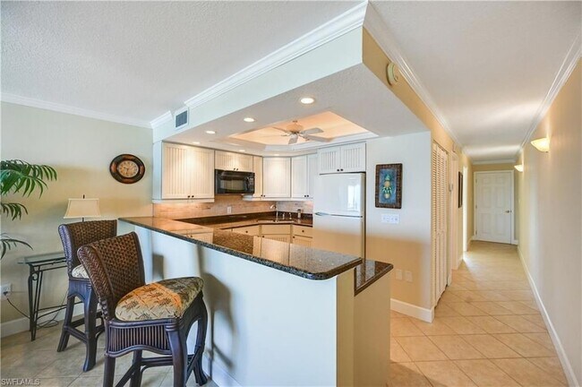 Foto del edificio - 25850 Hickory Blvd