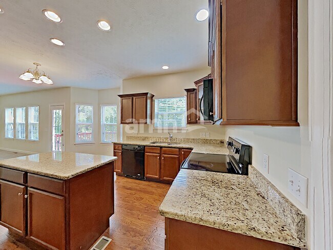 Foto del edificio - 6943 Calderwood Dr