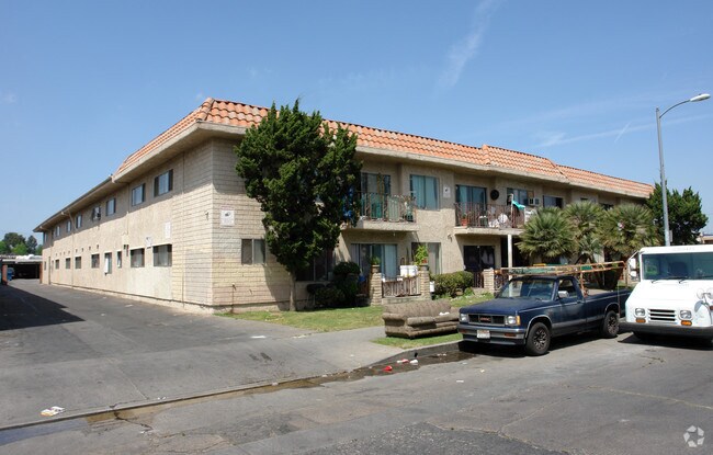 Building Photo - Columbus Apartments