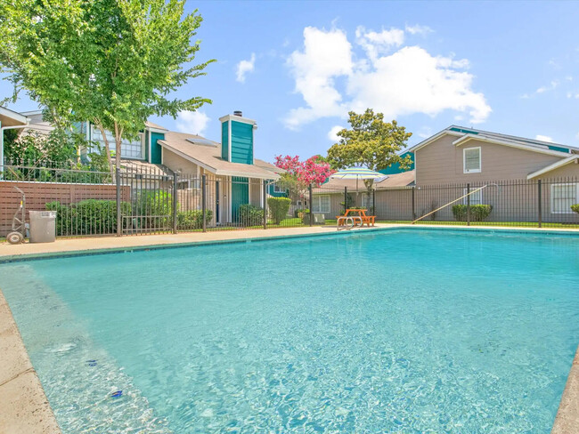 Foto del edificio - Casa Azul Townhomes