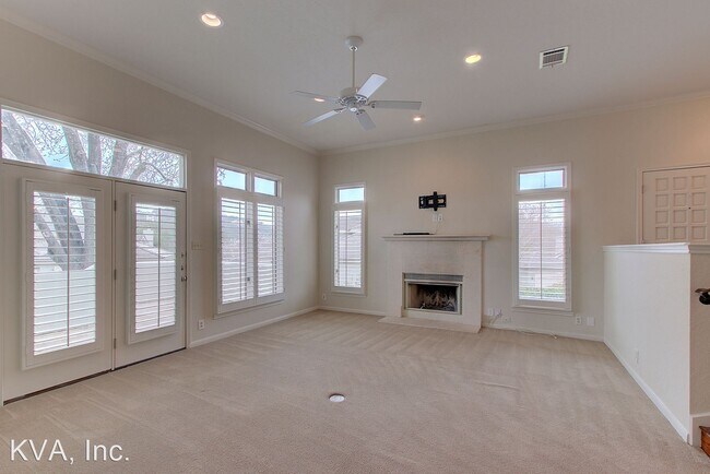 Building Photo - 3 br, 2.5 bath House - 4231 Westlake Drive...