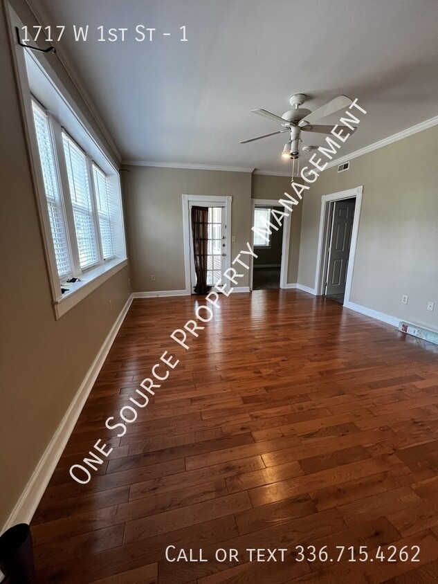 Foto principal - 1717 W 1st St