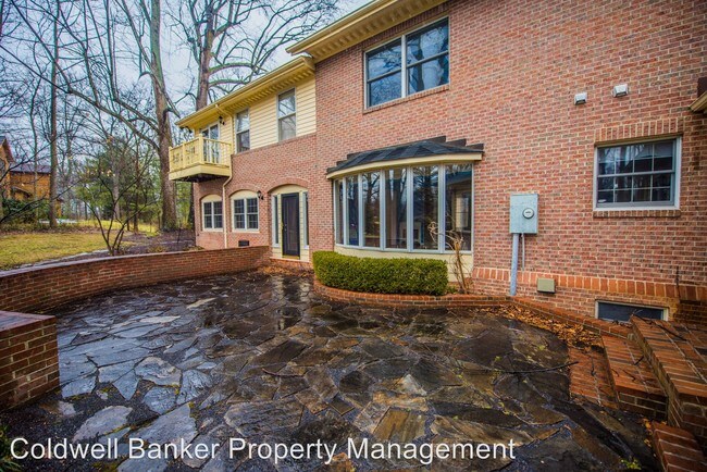 Building Photo - 4 br, 3.5 bath House - 103 Anne Glass Road