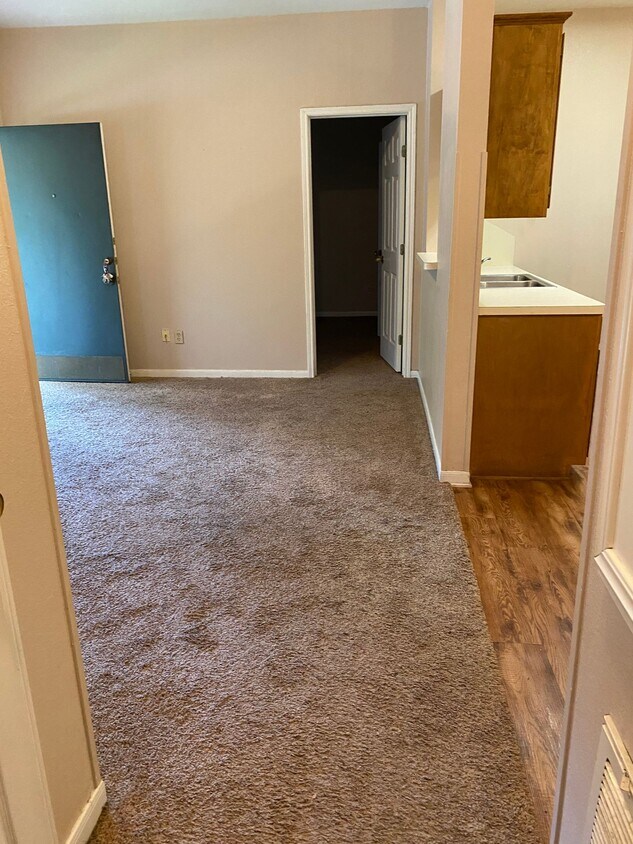 Primary Photo - Monthly Paid Rent