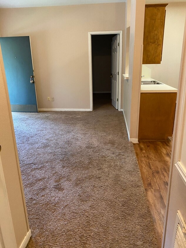 Primary Photo - Monthly Paid Rent