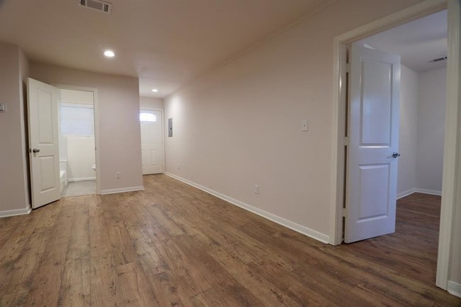 Building Photo - 3601 Murworth Dr