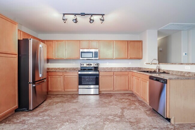 Foto del edificio - 43680 Bedford Dr